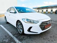 Usado Hyundai Elantra 136 CV (100 kW) 2018 Blanco Berlina