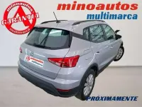 Usado Seat Arona 95 CV (69 kW) 2023 Plateado SUV
