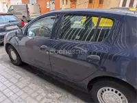 Usado Dacia Sandero Base 73 CV (53 kW) 2016 Azul Berlina