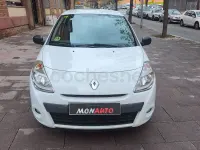 Usado Renault Clio III Collection 75 CV (55 kW) 2013 Blanco Berlina