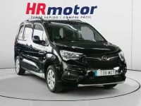 Usado Opel Combo Life Elegance 131 CV (96 kW) 2022 Negro Monovolumen