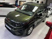 Usado Peugeot Rifter Allure 100 CV (73 kW) 2024 Verde Monovolumen