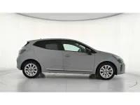 Usado Renault Clio Evolution 101 CV (74 kW) 2025 Gris Utilitario