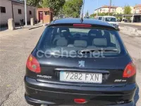Usado Peugeot 206 70 CV (51 kW) 2007 Negro Berlina