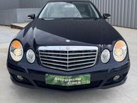 Usado Mercedes E220 Classic 170 CV (125 kW) 2008 Azul Berlina
