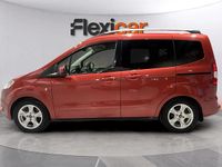 Usado Ford Tourneo Courier Titanium 102 CV (75 kW) 2016 Granate Monovolumen