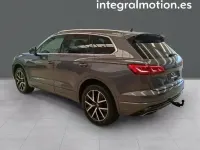 Usado VW Touareg R-line 231 CV (169 kW) 2021 Gris SUV
