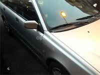 Usado Volvo V40 109 CV (80 kW) 2004 Gris / plata Familiar