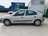 Usado Renault Mégane II Expression 115 CV (84 kW) 2002 Gris / plata Berlina