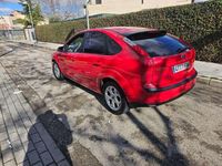 Usado Ford Focus Titanium 109 CV (80 kW) 2007 Rojo Utilitario