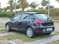 Usado Seat Ibiza Reference 70 CV (51 kW) 2014 Negro Berlina