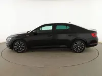 Usado Skoda Superb SportLine 190 CV (139 kW) 2023 Negro Berlina