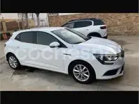 Usado Renault Mégane IV Life 90 CV (66 kW) 2017 Blanco Berlina
