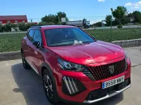 Usado Peugeot 2008 Allure 100 CV (73 kW) 2024 Rojo SUV