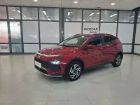 Usado Hyundai Bayon 100 CV (73 kW) 2025 Granate SUV