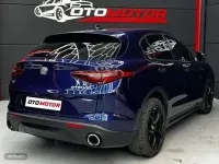 Usado Alfa Romeo Stelvio Executive 190 CV (139 kW) 2019 Azul SUV