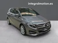 Usado Mercedes B200 156 CV (114 kW) 2017 Gris Utilitario
