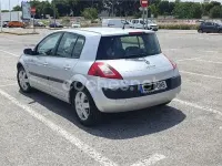 Usado Renault Mégane Authentique 98 CV (72 kW) 2005 Gris / plata Berlina