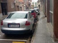 Usado Audi A6 150 CV (110 kW) 2000 Gris / plata Berlina