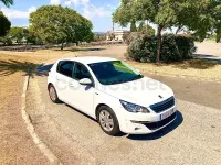 Usado Peugeot 308 Active 130 CV (95 kW) 2017 Blanco Berlina