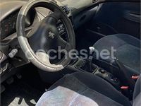 Usado Peugeot 206 70 CV (51 kW) 2001 Gris / plata Berlina