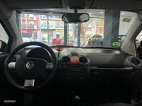 Usado VW New Beetle 102 CV (75 kW) 2006 Negro Utilitario
