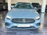 Usado Mercedes E300 320 CV (235 kW) 2023 Gris / plata Familiar