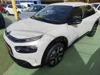 Usado Citroën C4 Feel 99 CV (72 kW) 2018 Blanco Berlina