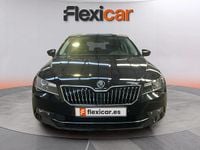 Usado Skoda Superb Style 150 CV (110 kW) 2017 Gris Berlina