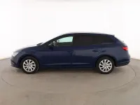 Usado Seat Leon Style 110 CV (80 kW) 2016 Azul Familiar