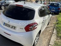 Usado Peugeot 208 Access 82 CV (60 kW) 2015 Blanco Utilitario