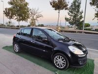 Usado Renault Clio II Authentique 70 CV (51 kW) 2007 Negro Berlina