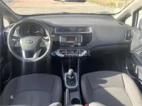 Usado Kia Rio 75 CV (55 kW) 2016 Blanco Utilitario