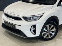 Usado Kia Stonic 85 CV (62 kW) 2023 Blanco SUV