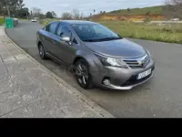 Usado Toyota Avensis Executive 124 CV (91 kW) 2015 Gris / plata Berlina