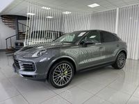 Usado Porsche Cayenne 462 CV (339 kW) 2020 Gris / plata SUV