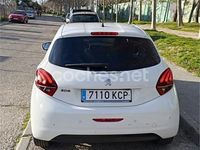 Usado Peugeot 208 Style 100 CV (73 kW) 2017 Blanco Utilitario