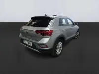 Usado VW T-Roc Life 116 CV (85 kW) 2023 Plateado SUV