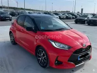 Usado Toyota Yaris Hybrid Edition 116 CV (85 kW) 2021 Rojo Berlina