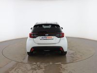 Usado Toyota Yaris Hybrid Style 116 CV (85 kW) 2020 Blanco Berlina