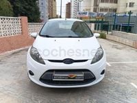 Usado Ford Fiesta Ambiente 68 CV (50 kW) 2009 Blanco Utilitario