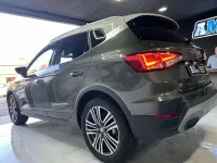 Usado Seat Arona Xperience 110 CV (80 kW) 2023 Gris SUV
