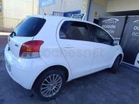 Usado Toyota Yaris Active 101 CV (74 kW) 2009 Blanco Berlina