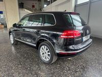 Usado VW Touareg 204 CV (150 kW) 2014 Negro SUV