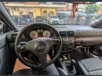 Usado Audi A3 Attraction 130 CV (95 kW) 2001 Negro Utilitario