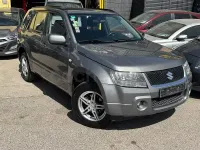 Usado Suzuki Grand Vitara 140 CV (102 kW) 2006 Gris / plata SUV