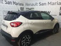 Usado Renault Captur Zen 90 CV (66 kW) 2015 Beige SUV