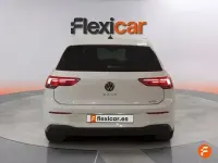 Usado VW Golf VIII Life 110 CV (80 kW) 2024 Blanco Familiar