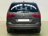 Usado Seat Alhambra Reference 150 CV (110 kW) 2013 Gris / plata Monovolumen