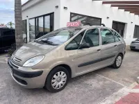 Usado Citroën Xsara Picasso 92 CV (67 kW) 2006 Beige Monovolumen